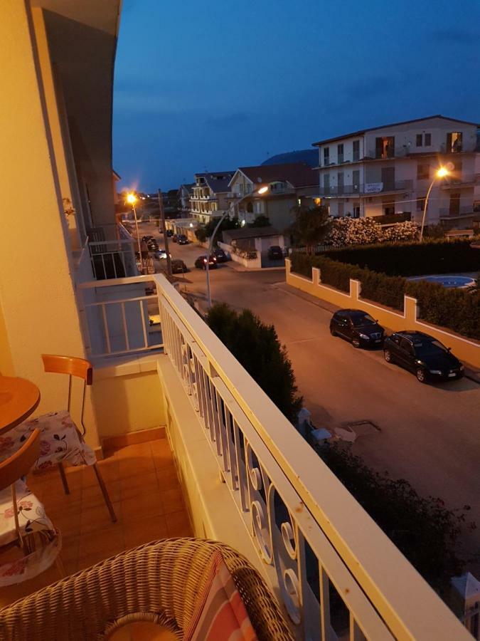 Appartamento Marinella Пицо Екстериор снимка